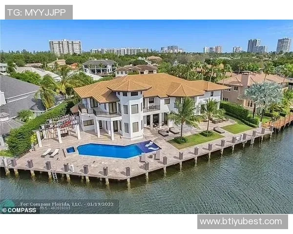 梅西伊比萨岛豪宅因前房主违规扩建面临拆除风险