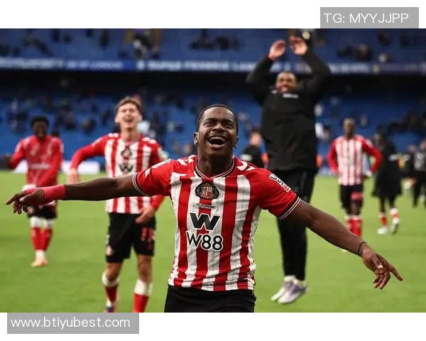 命运逆转赛季前5轮利物浦领先曼联8分却在4轮后被反超 命运逆转赛季前5轮利物浦领先曼联8分却在4轮后被反超