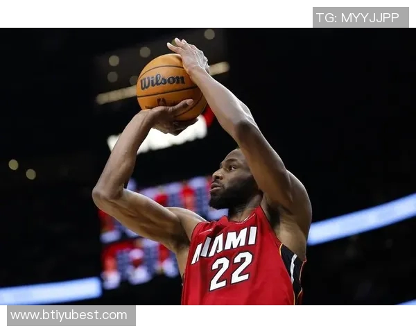 维金斯表现出色却难救球队全场13投9中贡献22分4篮板5助攻3三分球命中