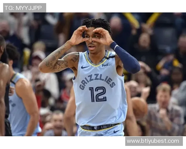 阿里纳斯谈布朗尼母亲与队友约会引发的调侃是否有更深层含义