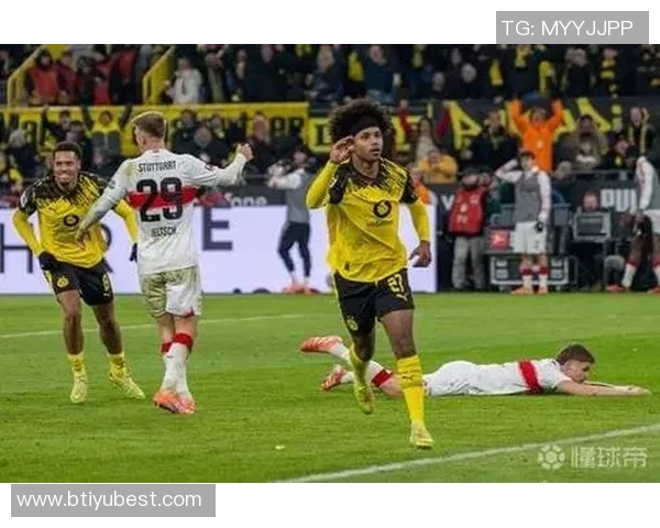 阿德耶米替换时摔水瓶引发争议科瓦奇回应称没有必要 阿德耶米替换时摔水瓶引发争议科瓦奇回应称没有必要