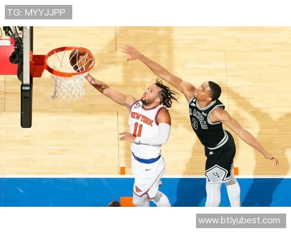 文班与教练组共同商议是否先发NBA决赛对阵尼克斯引发关注