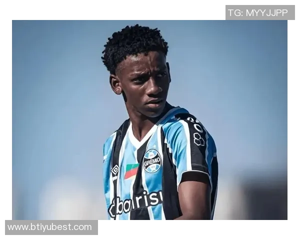 利物浦关注格雷米奥17岁小将梅克尽管一线队表现平平