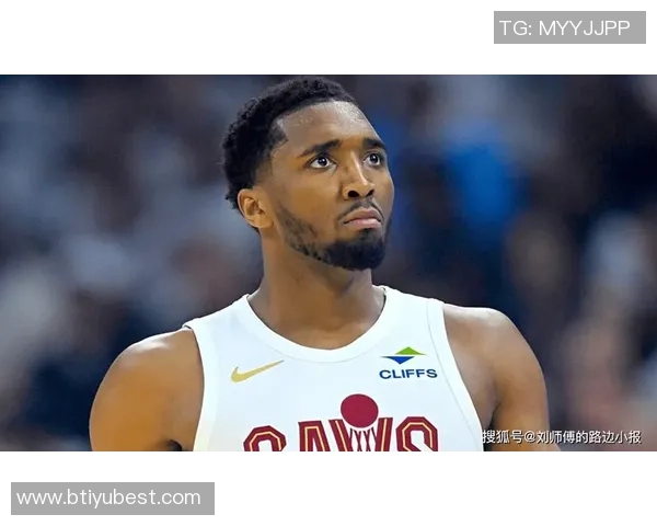 米切尔发推感慨乔丹解说重现风采经典时刻再现荧屏引发热议